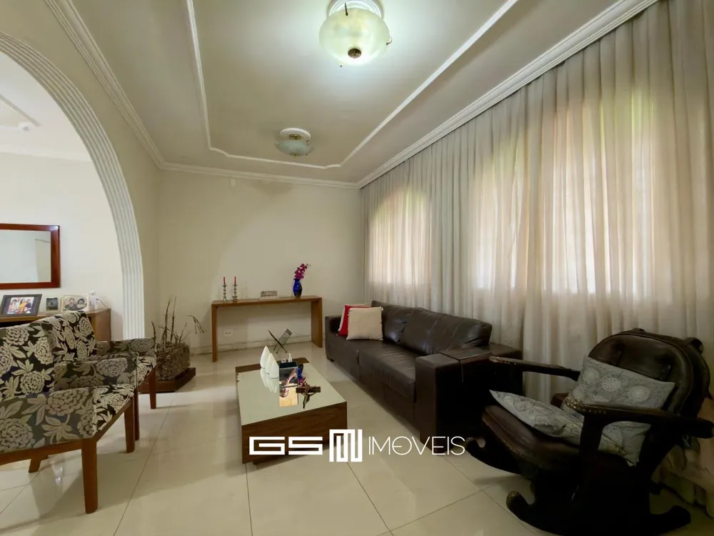 Casa, 3 quartos, 218 m² - Foto 2