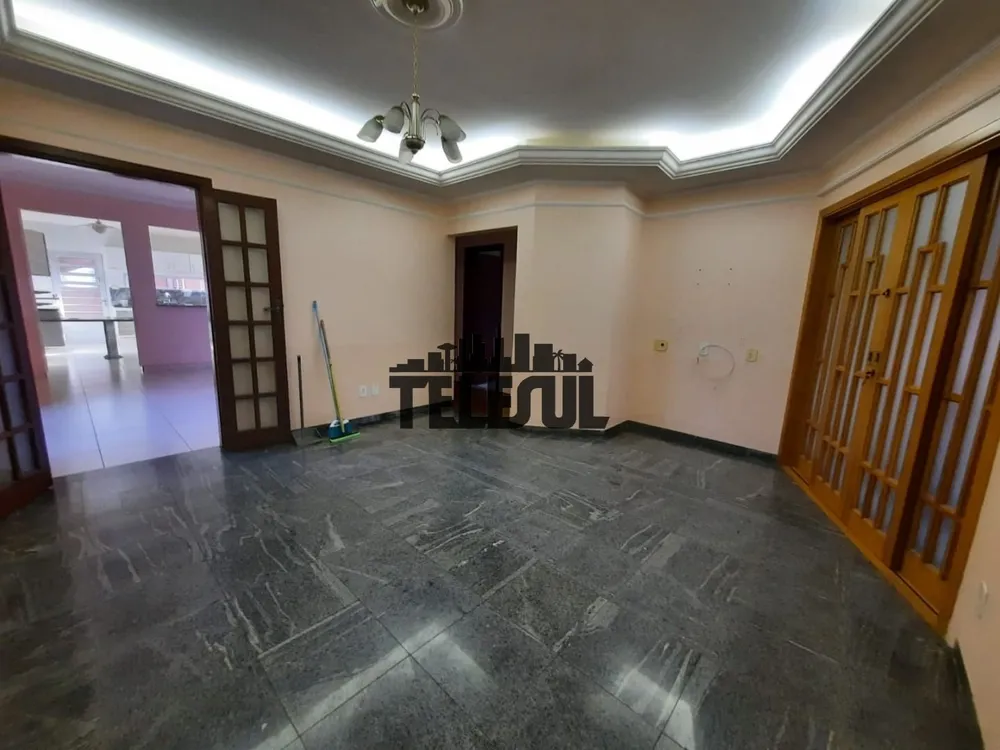 Casa, 3 quartos, 360 m² - Foto 1
