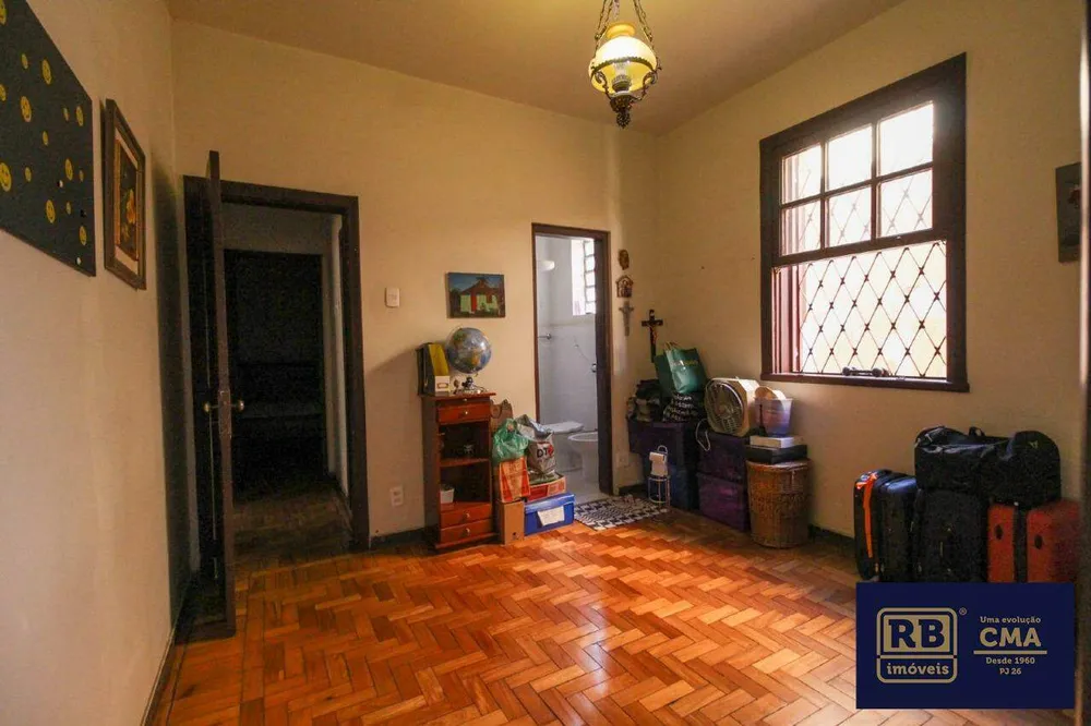 Casa, 4 quartos, 270 m² - Foto 1