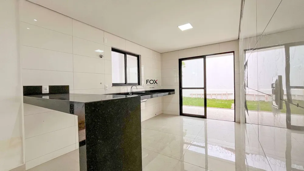 Casa, 3 quartos, 235 m² - Foto 3