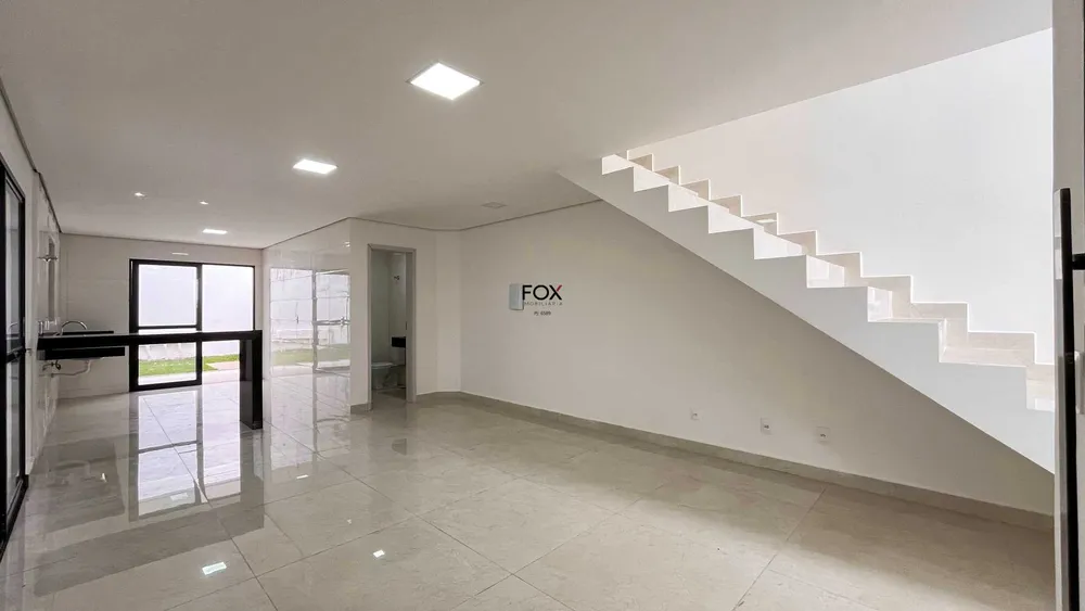 Casa, 3 quartos, 235 m² - Foto 1