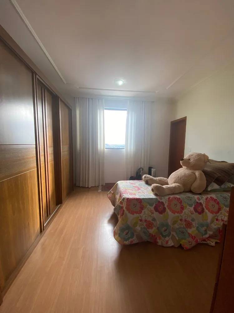 Casa, 4 quartos, 235 m² - Foto 12