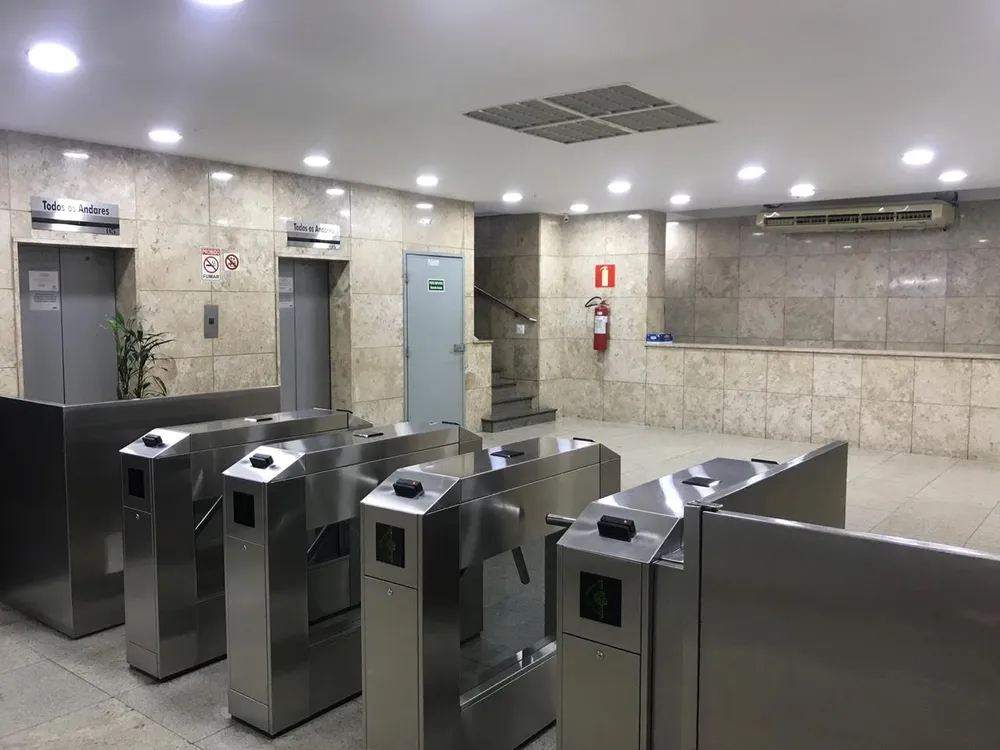 Loja-Salão, 970 m² - Foto 1