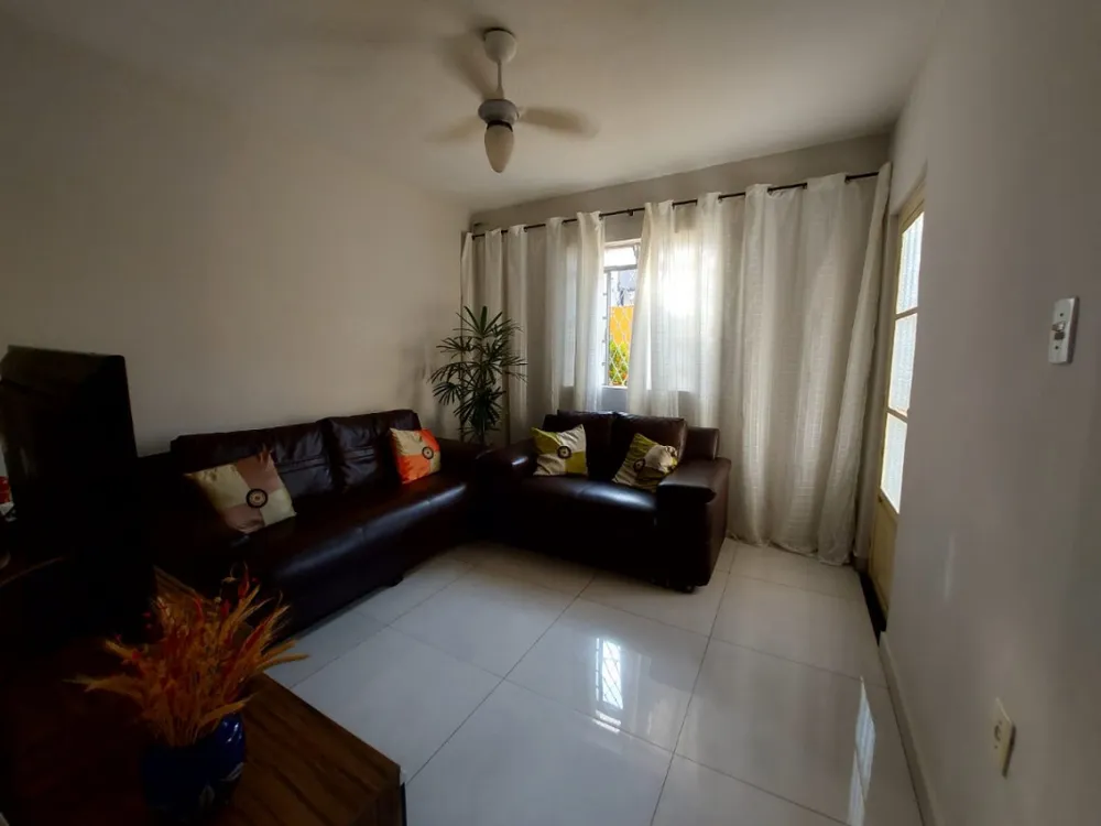 Casa, 7 quartos, 215 m² - Foto 1