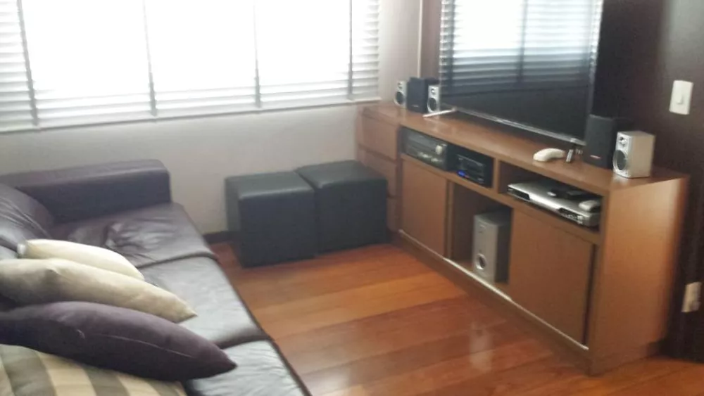 Apartamento à venda com 4 quartos, 150m² - Foto 8