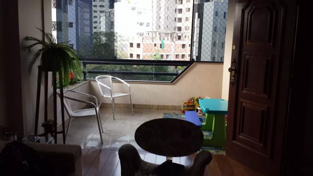 Apartamento à venda com 4 quartos, 150m² - Foto 10