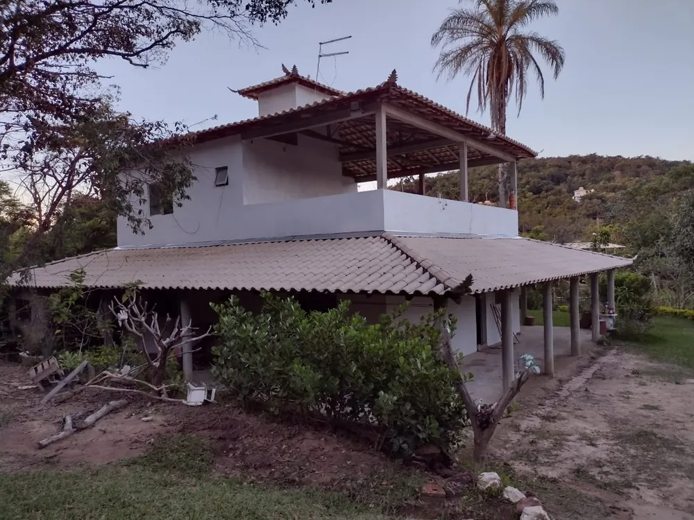 Chácara, 4 quartos, 2560 m² - Foto 1