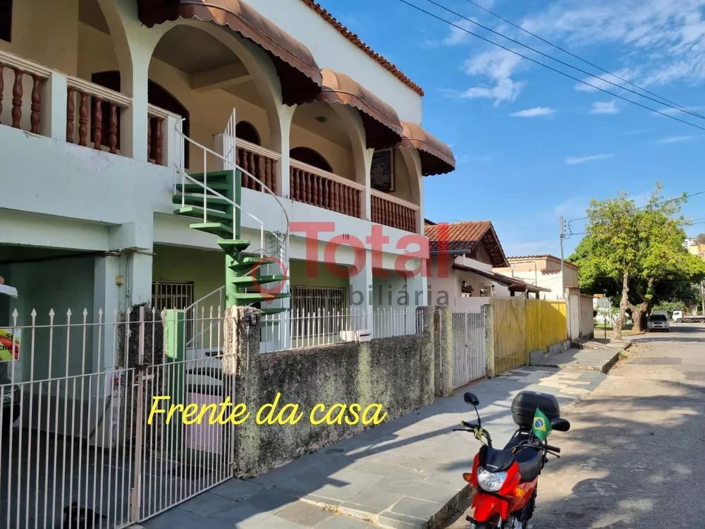 Casa à venda com 7 quartos, 360m² - Foto 4