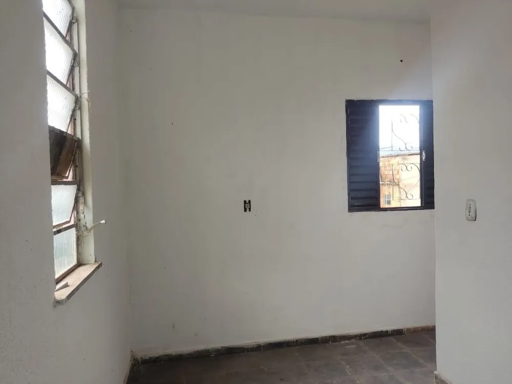 Casa, 1 quarto, 376 m² - Foto 2
