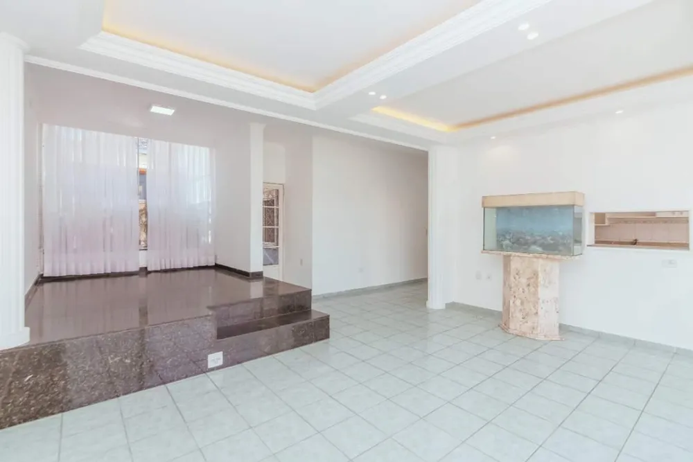 Casa, 3 quartos, 300 m² - Foto 1