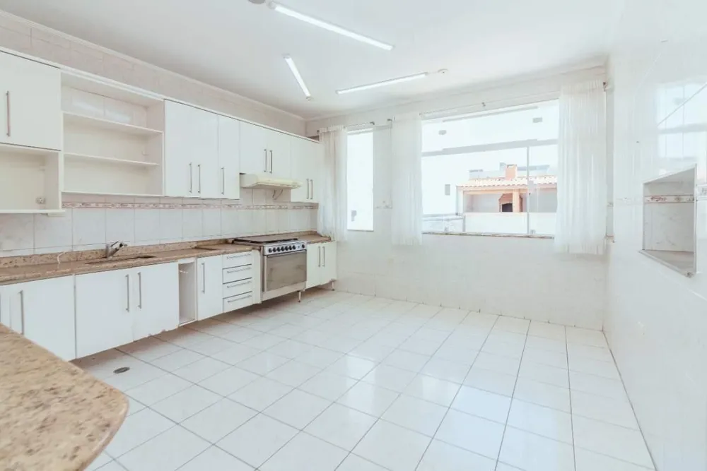 Casa, 3 quartos, 300 m² - Foto 8