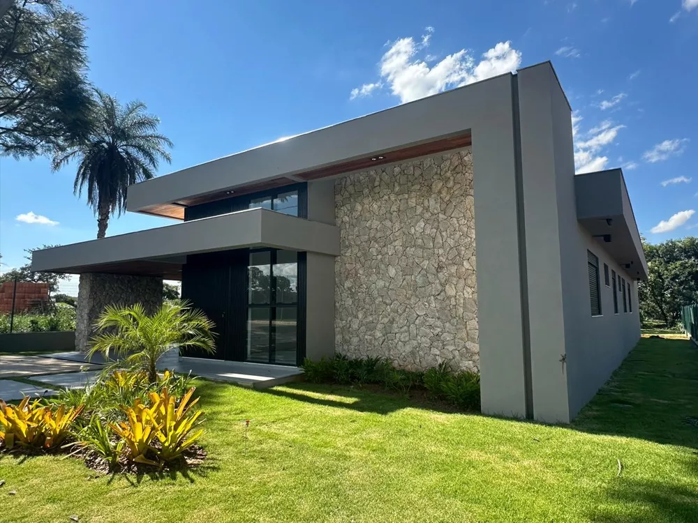 Casa de Condomínio à venda com 4 quartos, 317m² - Foto 1