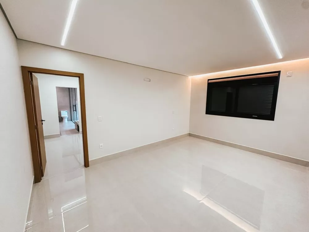 Casa de Condomínio à venda com 4 quartos, 317m² - Foto 11