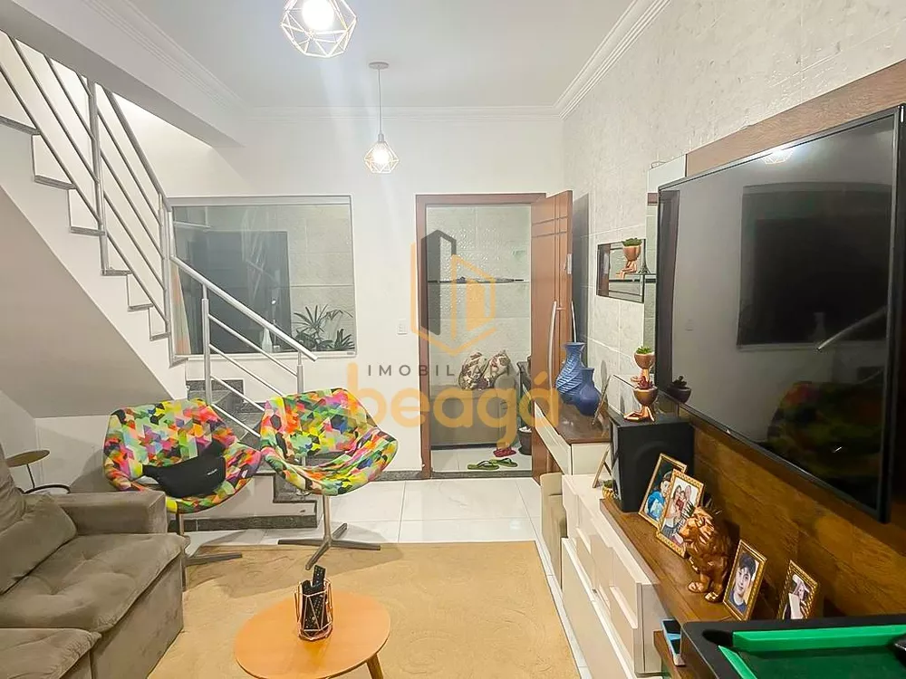 Casa à venda com 2 quartos, 140m² - Foto 1