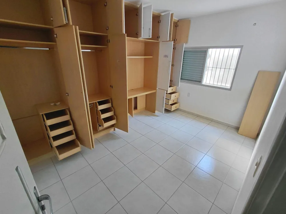 Casa, 3 quartos, 180 m² - Foto 2