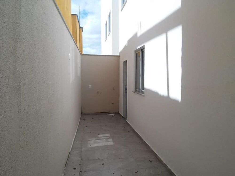 Apartamento à venda com 2 quartos, 91m² - Foto 2
