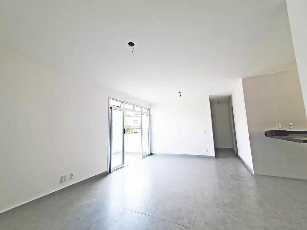 Apartamento à venda com 3 quartos, 81m² - Foto 1