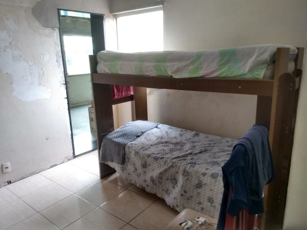 Casa à venda com 3 quartos, 160m² - Foto 2