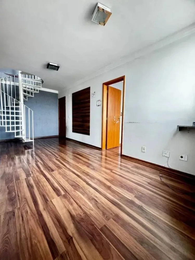 Cobertura à venda com 3 quartos, 100m² - Foto 2