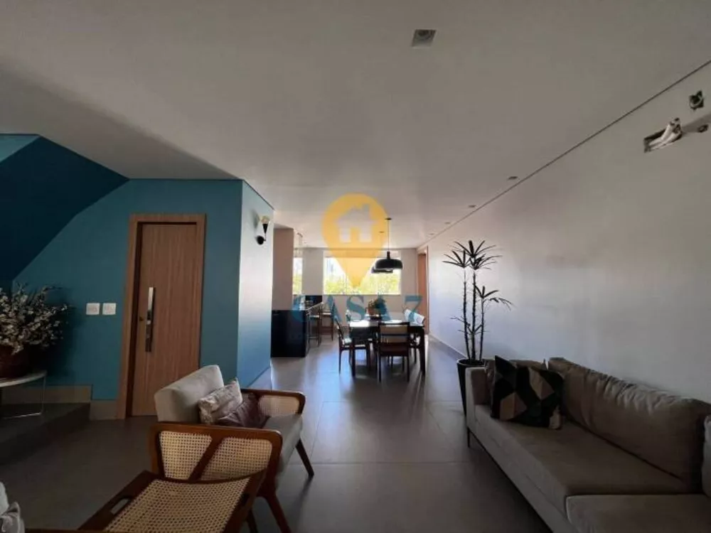 Casa à venda com 4 quartos, 400m² - Foto 2