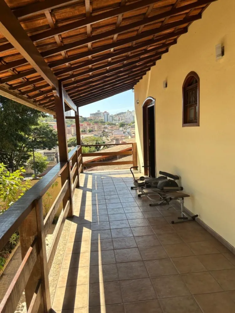 Casa, 6 quartos, 298 m² - Foto 3