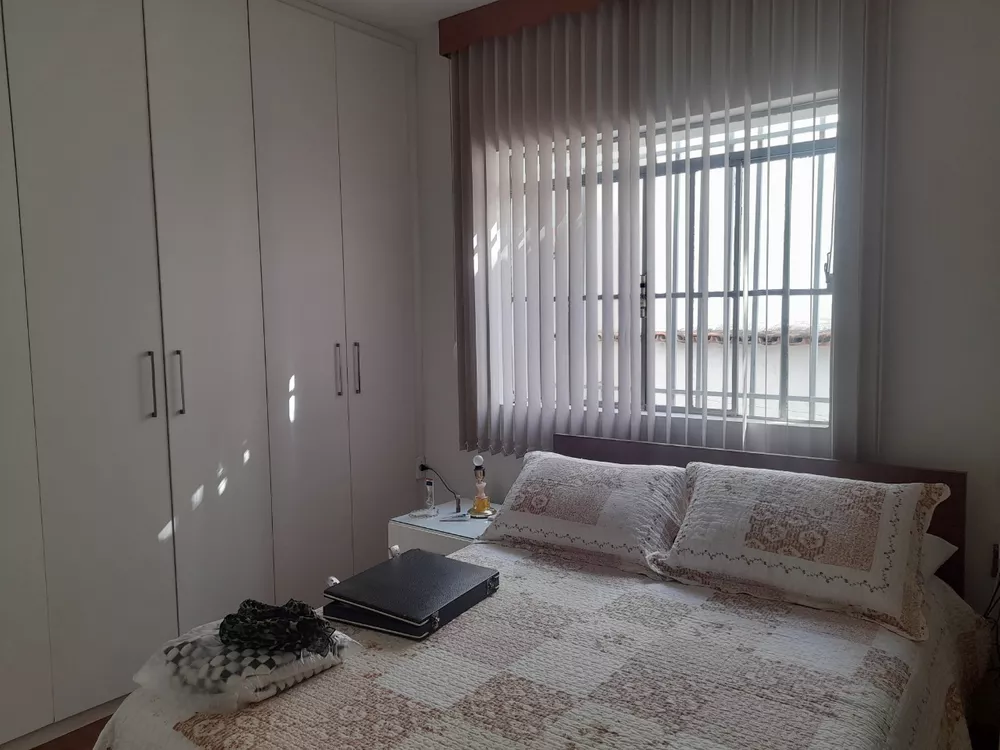 Casa à venda com 4 quartos, 300m² - Foto 12