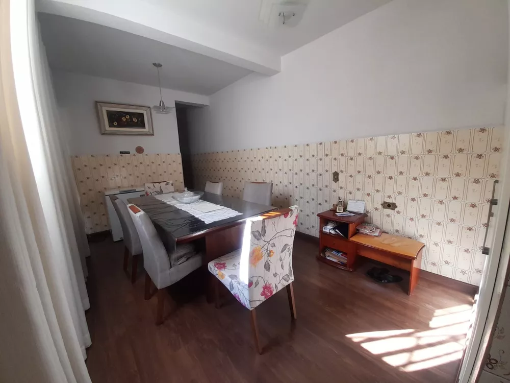 Casa à venda com 4 quartos, 300m² - Foto 14