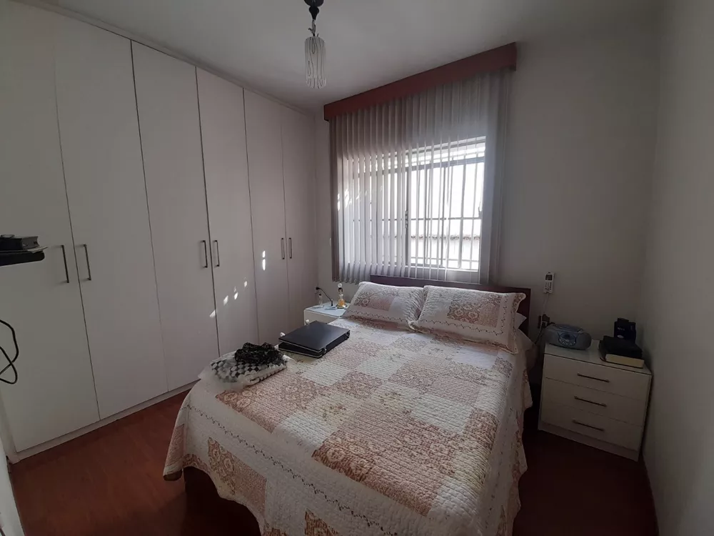 Casa à venda com 4 quartos, 300m² - Foto 11