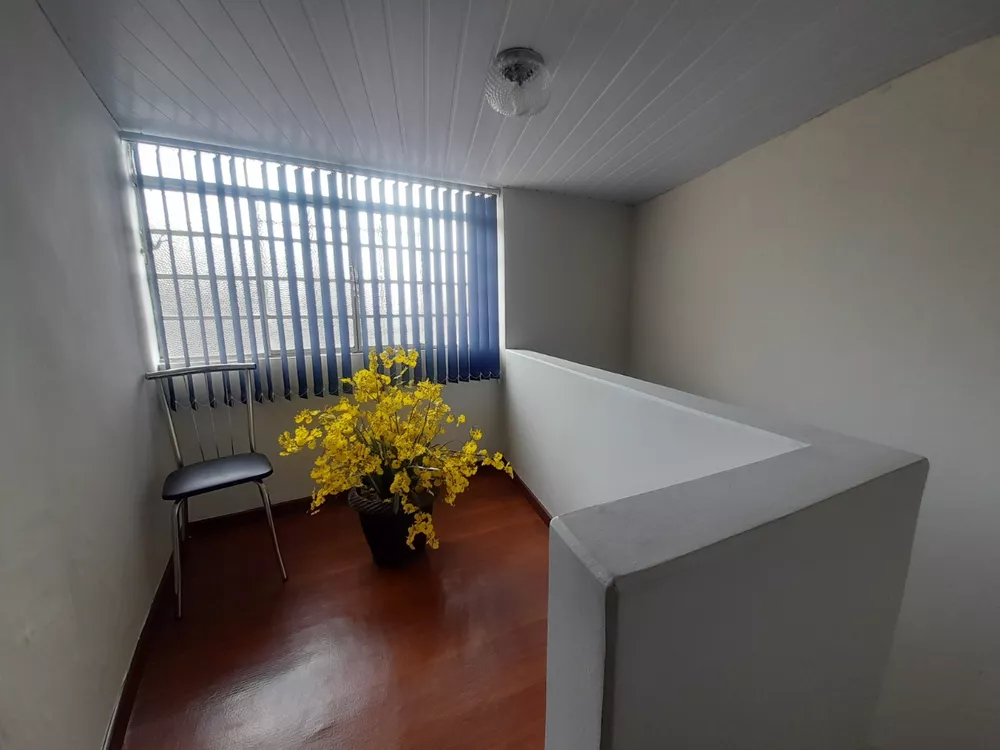 Casa à venda com 4 quartos, 300m² - Foto 22