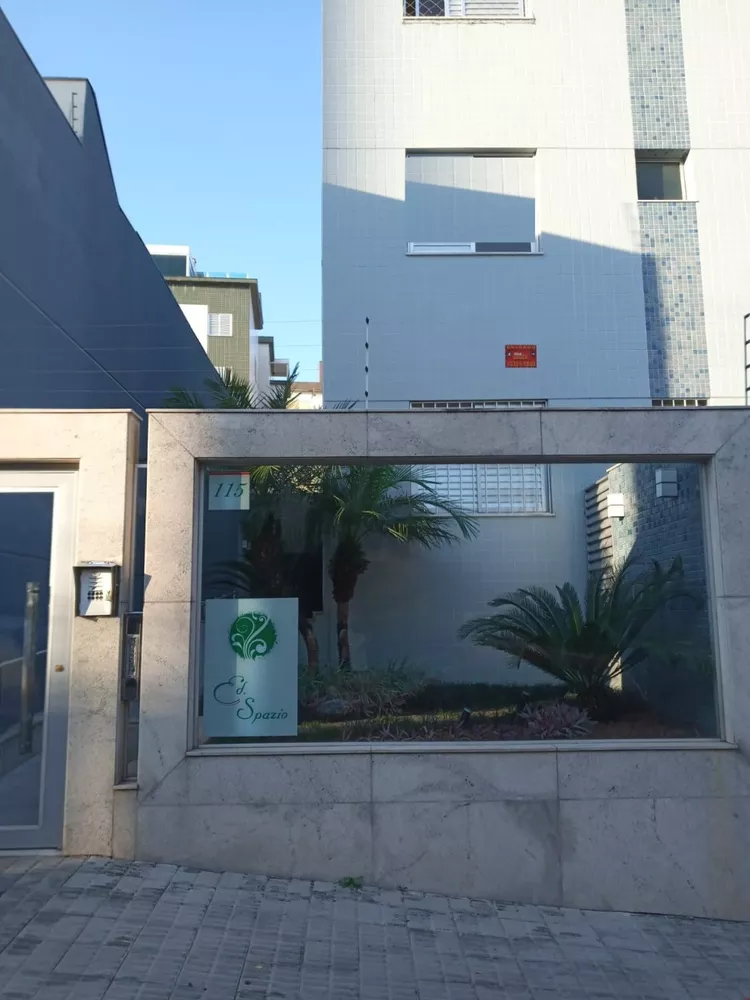 Apartamento à venda com 3 quartos, 161m² - Foto 1