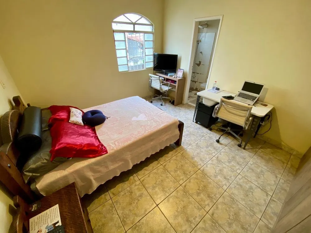 Casa, 4 quartos, 360 m² - Foto 2