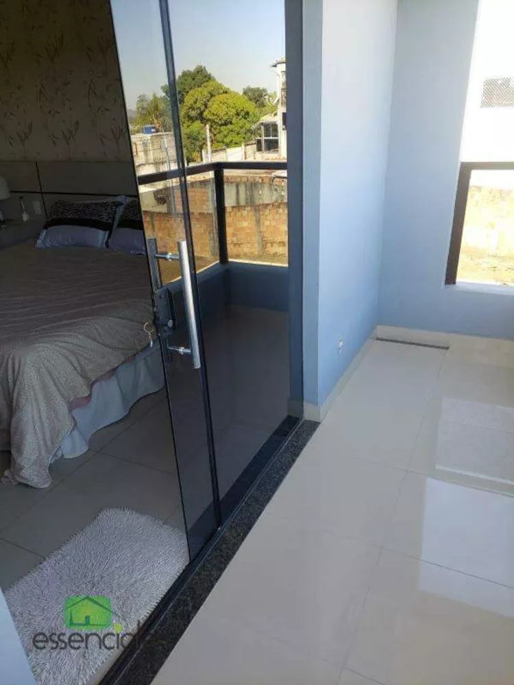 Casa à venda com 3 quartos, 300m² - Foto 14