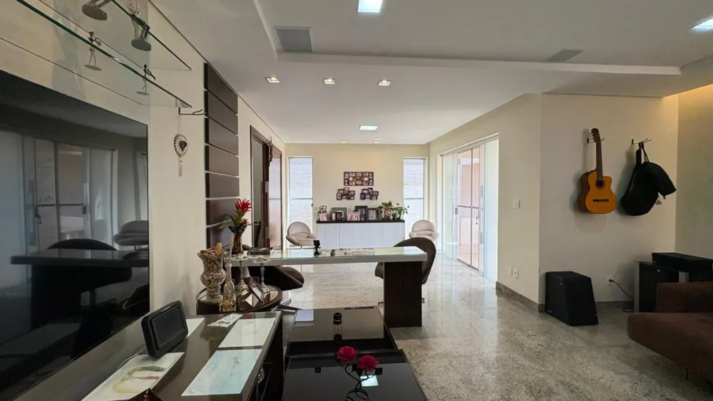Casa, 4 quartos, 244 m² - Foto 2