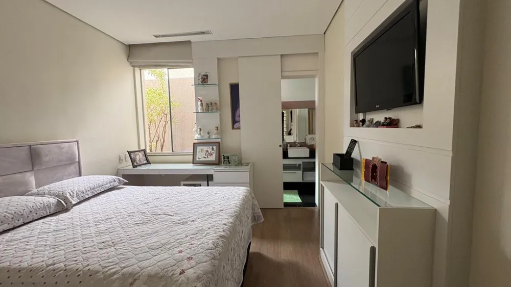 Casa, 4 quartos, 244 m² - Foto 9