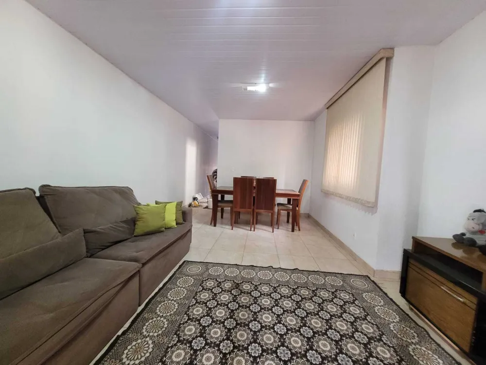 Casa, 4 quartos, 180 m² - Foto 2