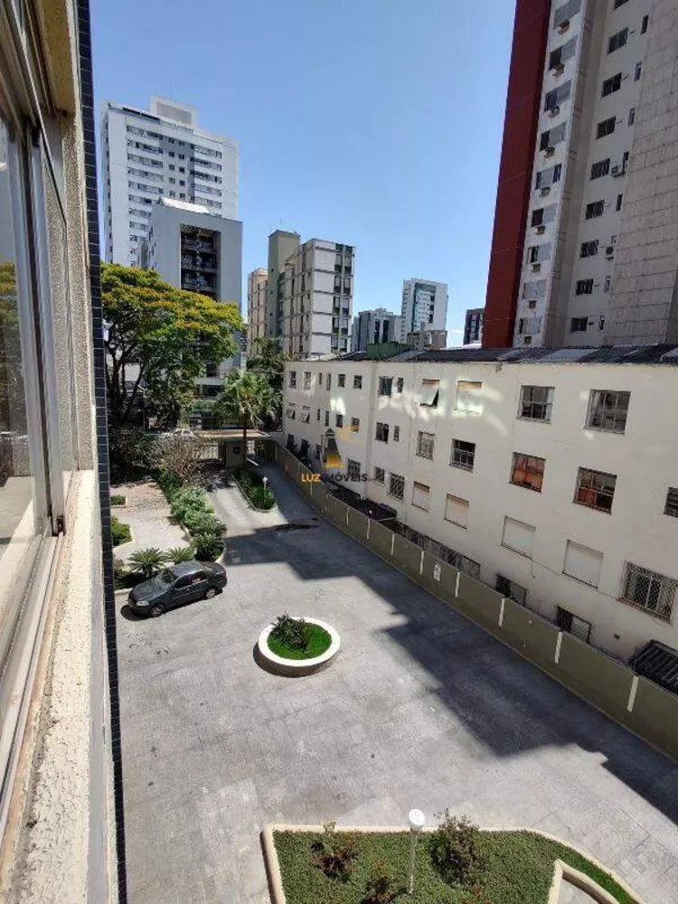 Apartamento para alugar com 4 quartos, 155m² - Foto 3