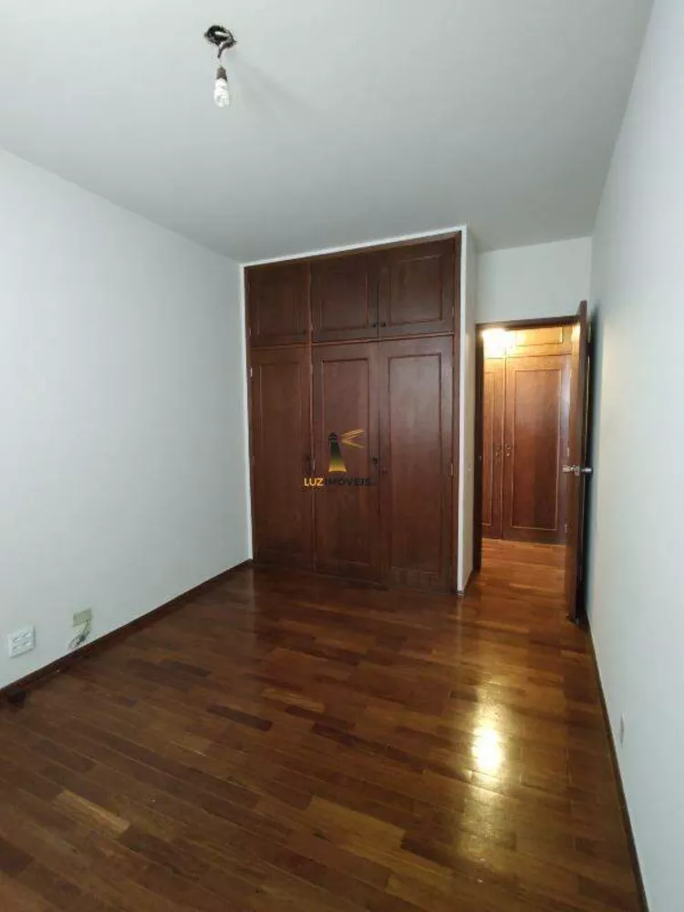 Apartamento para alugar com 4 quartos, 155m² - Foto 19