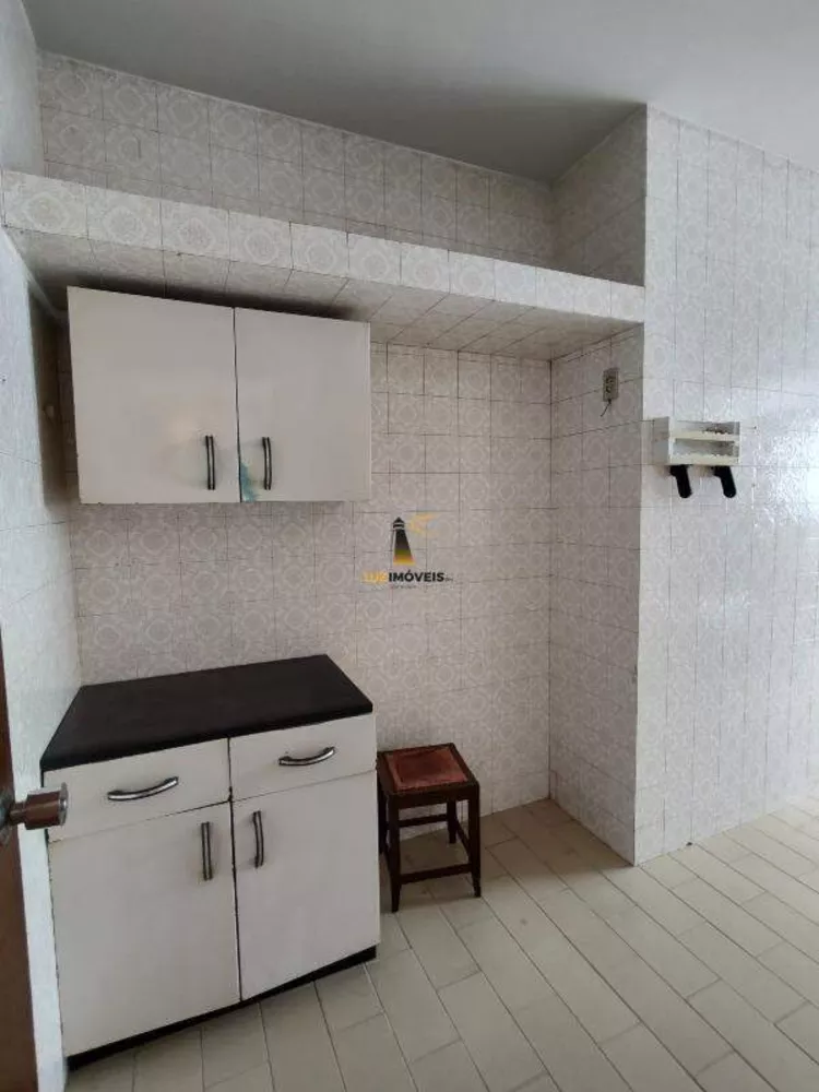 Apartamento para alugar com 4 quartos, 155m² - Foto 12