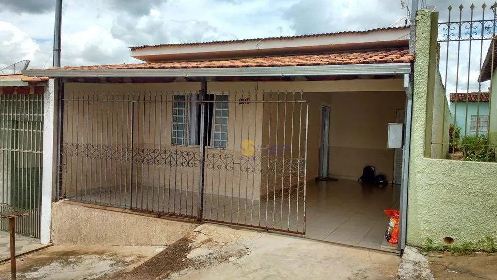 Casa à venda com 3 quartos, 150m² - Foto 1