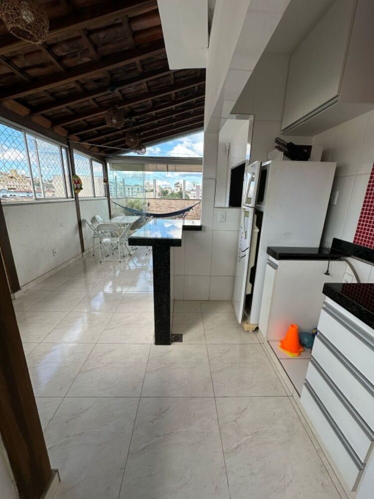 Apartamento à venda com 3 quartos, 180m² - Foto 7