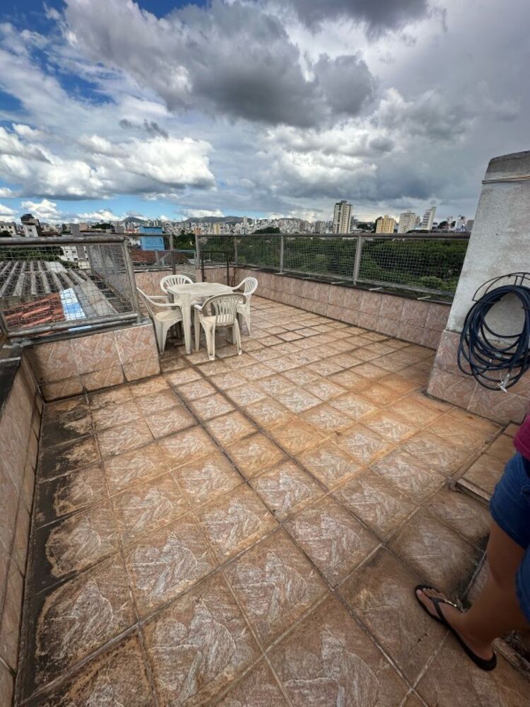 Apartamento à venda com 3 quartos, 180m² - Foto 3
