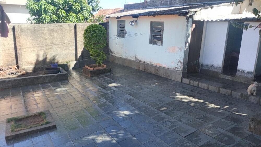 Casa à venda com 3 quartos, 358m² - Foto 14