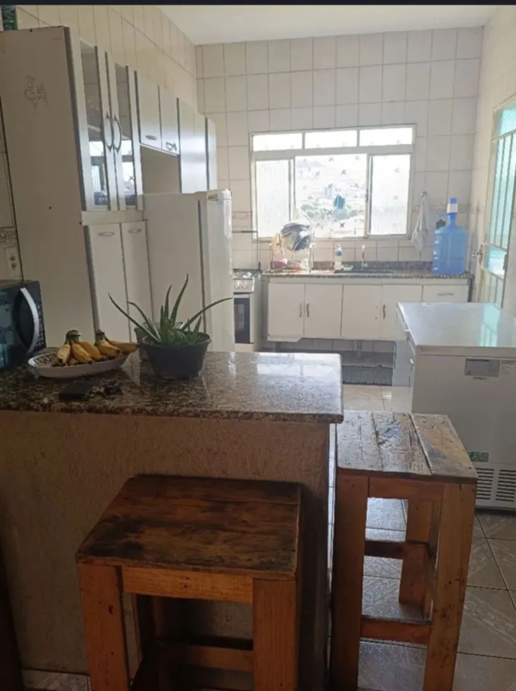 Casa, 4 quartos, 180 m² - Foto 1