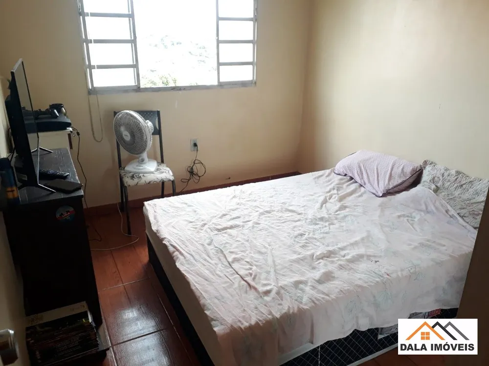 Casa, 5 quartos, 263 m² - Foto 2