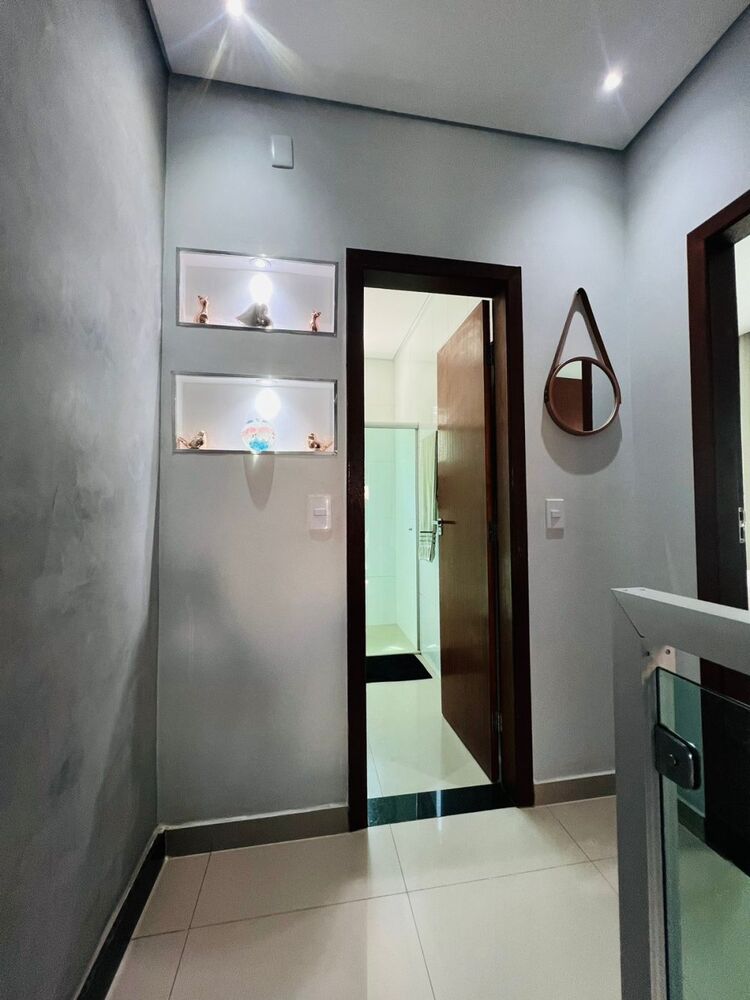 Casa à venda com 3 quartos, 180m² - Foto 2