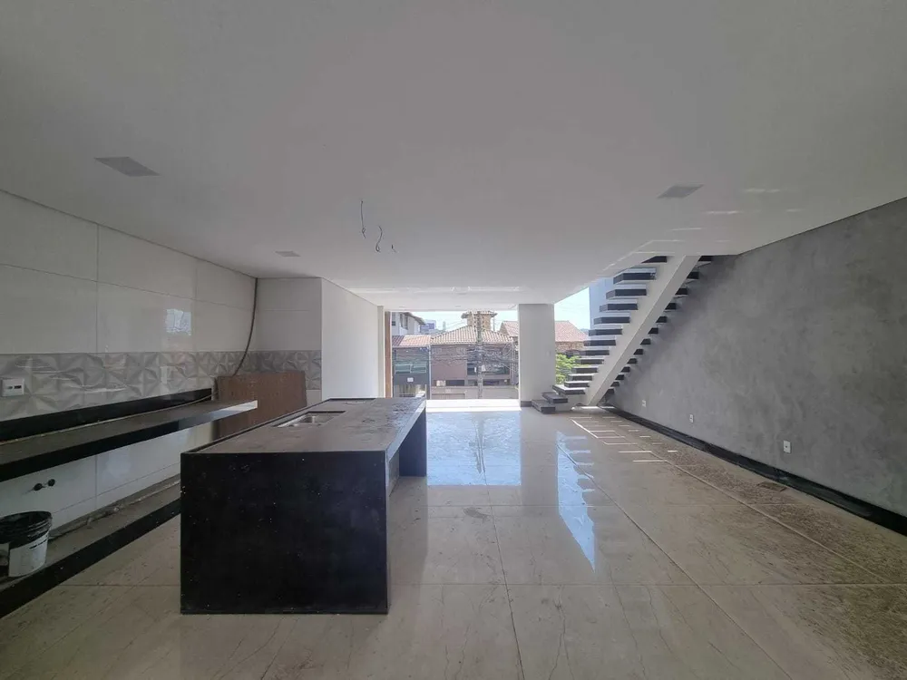Casa, 3 quartos, 200 m² - Foto 3