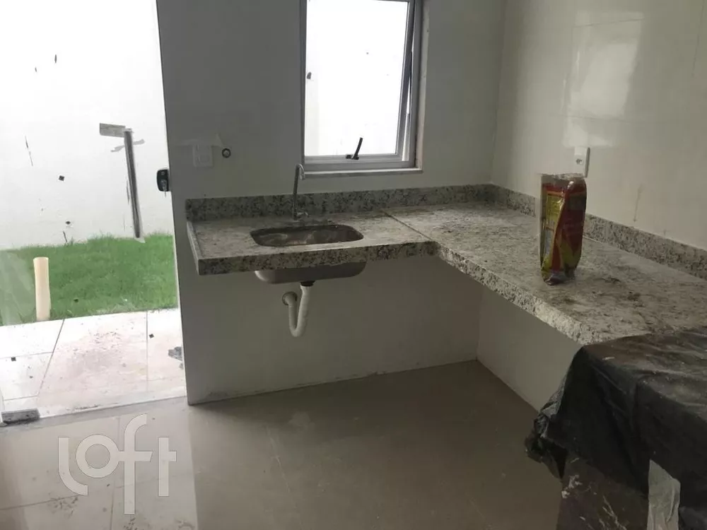 Apartamento à venda com 2 quartos, 62m² - Foto 8