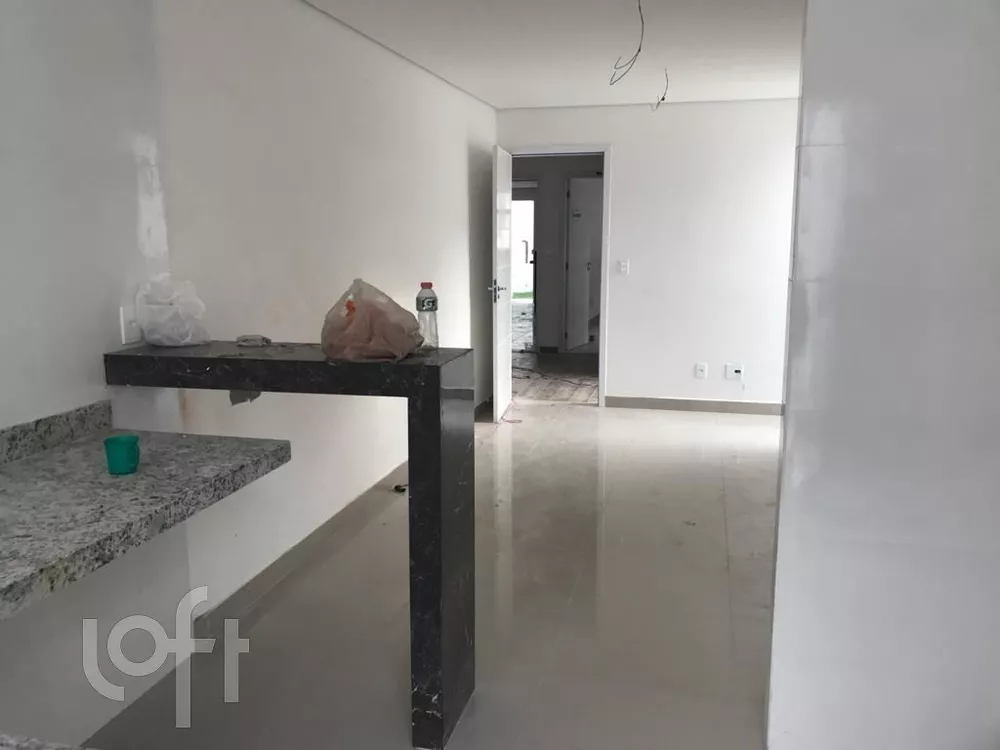 Apartamento à venda com 2 quartos, 62m² - Foto 2