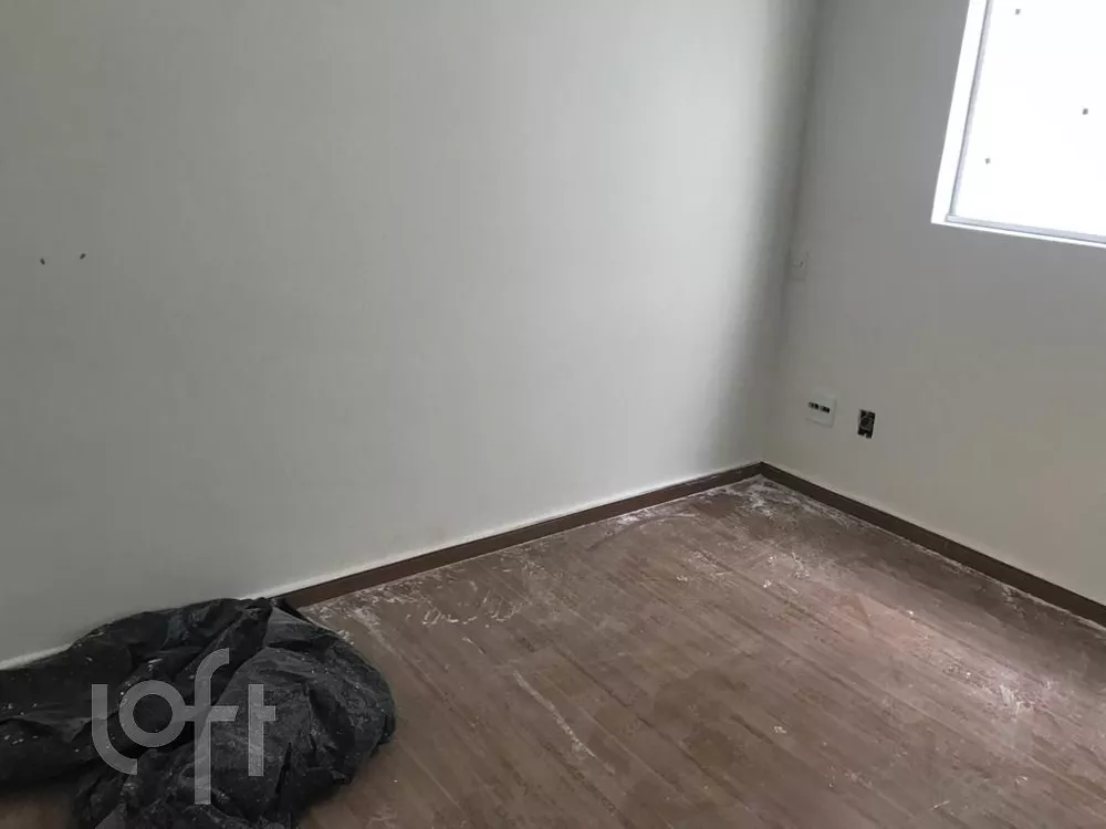 Apartamento à venda com 2 quartos, 62m² - Foto 7