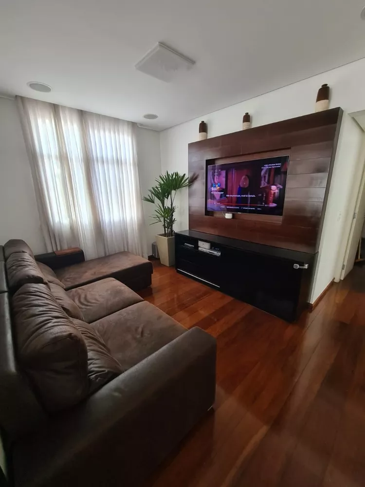 Apartamento à venda com 3 quartos, 116m² - Foto 3